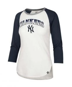 47 Brand Women's New York Yankees Raglan T-Shirt Sandstone